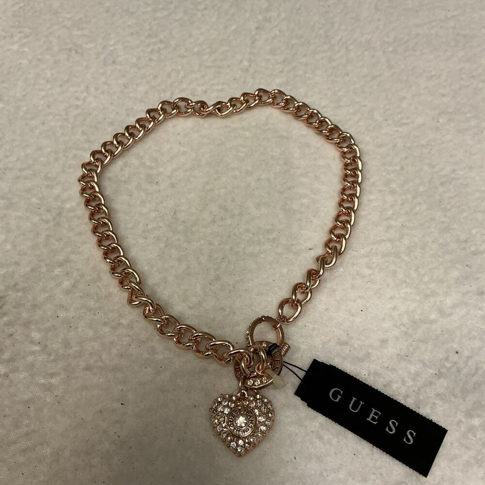 Guess Necklace chunky charm silver tone rhinestone signature logo heart NWT3633